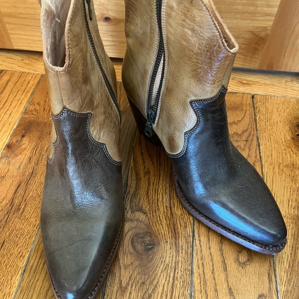 Women’s Two-Tone Leather Ankle Boot